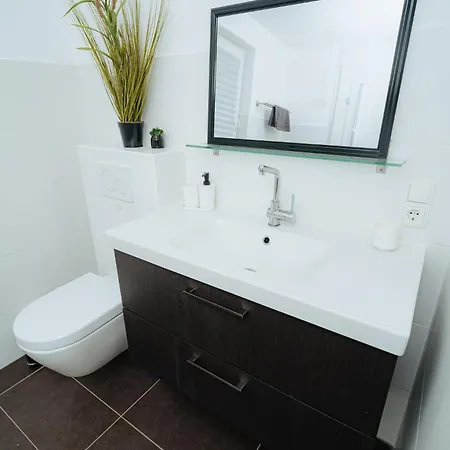 Eifel-rast Apartman